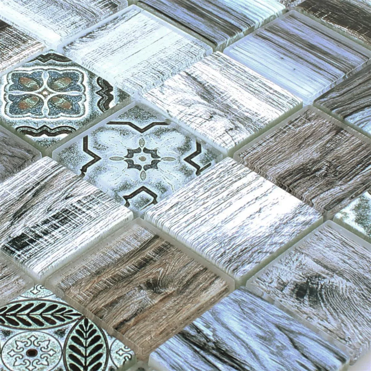 Muster von Glasmosaik Fliesen Holzoptik Makarska Blau