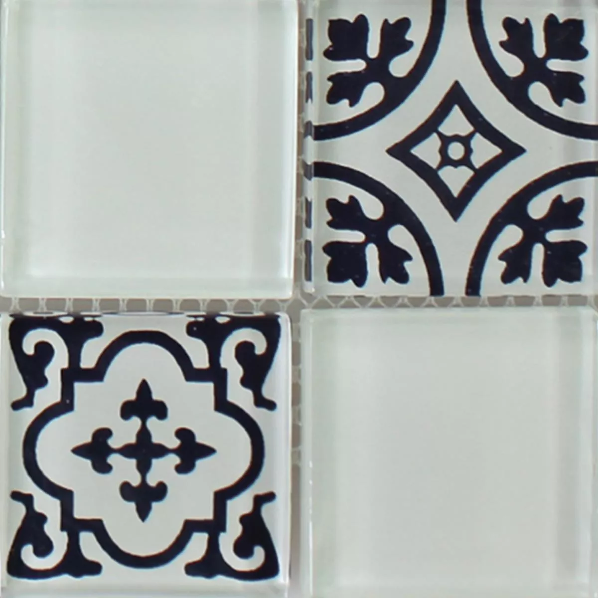 Muster von Mosaikfliesen Glas Barock Ornament Weiss