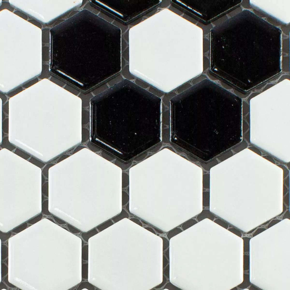 Muster von Keramik Mosaikfliese Carlsbad Blume Schwarz Weiß