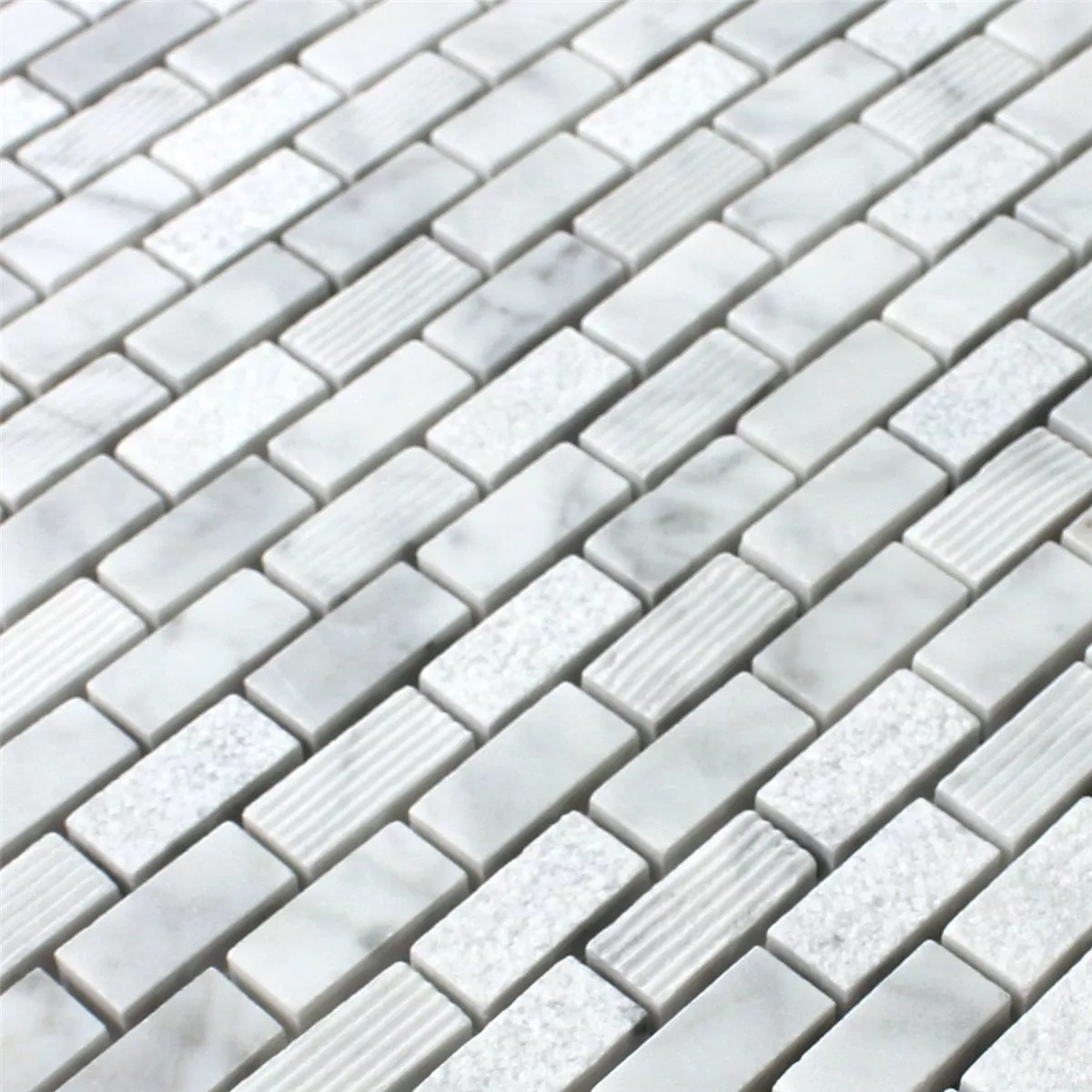 Mosaico Pietra Naturale Carrara Bianco 15x30x8mm