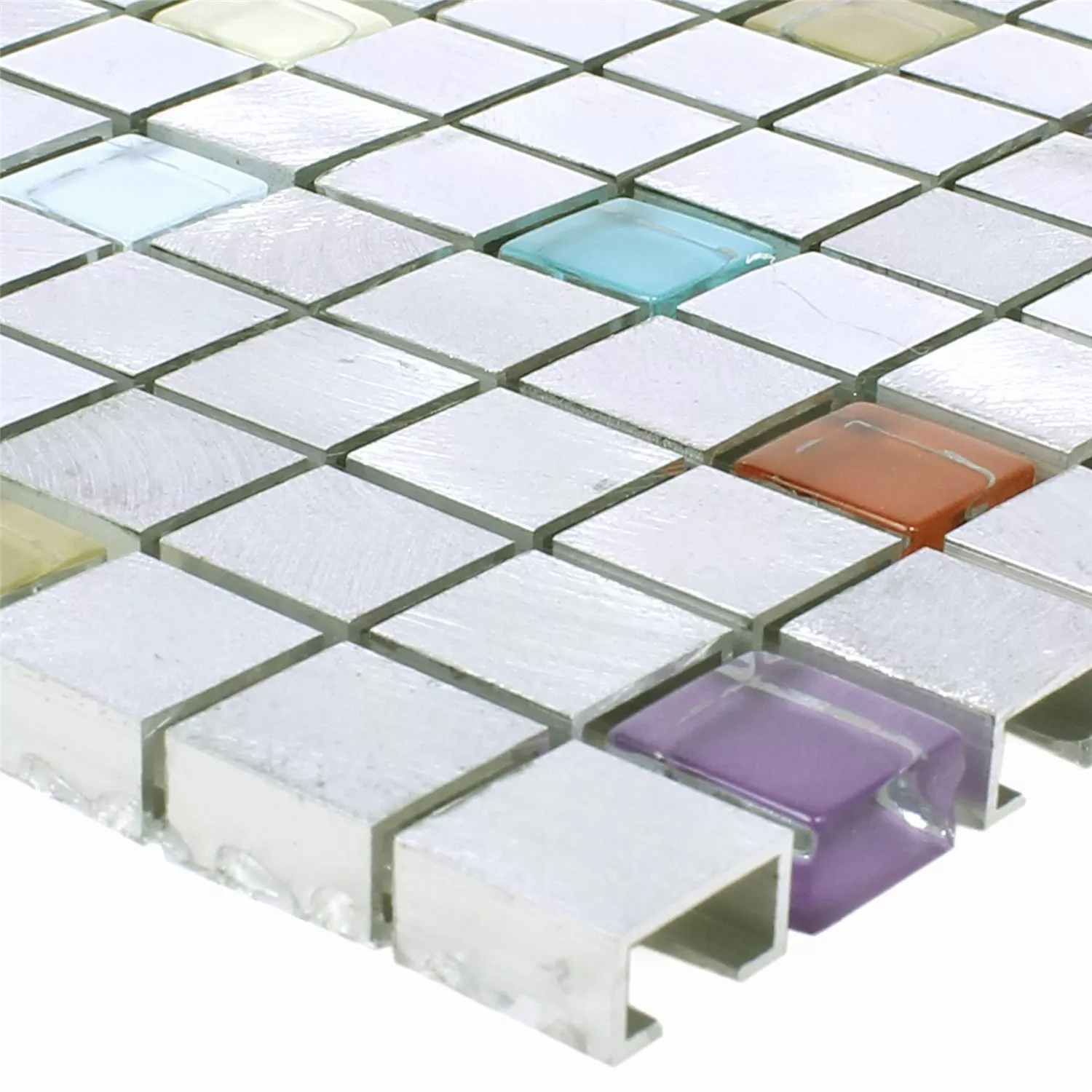 Muster von Mosaikfliesen Lissabon Aluminium Glas Mix Bunt