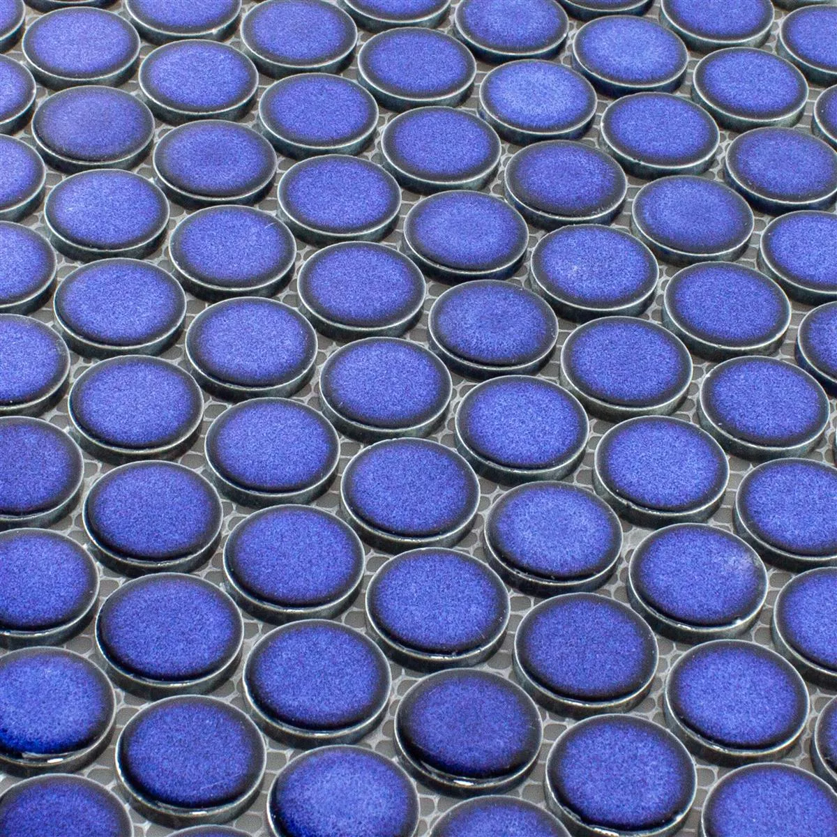 Muster von Keramik Knopf Mosaikfliesen Mission Blau